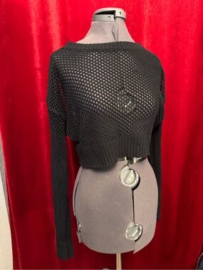 Double Zero Black Soft Fishnet Knit Cropped Top